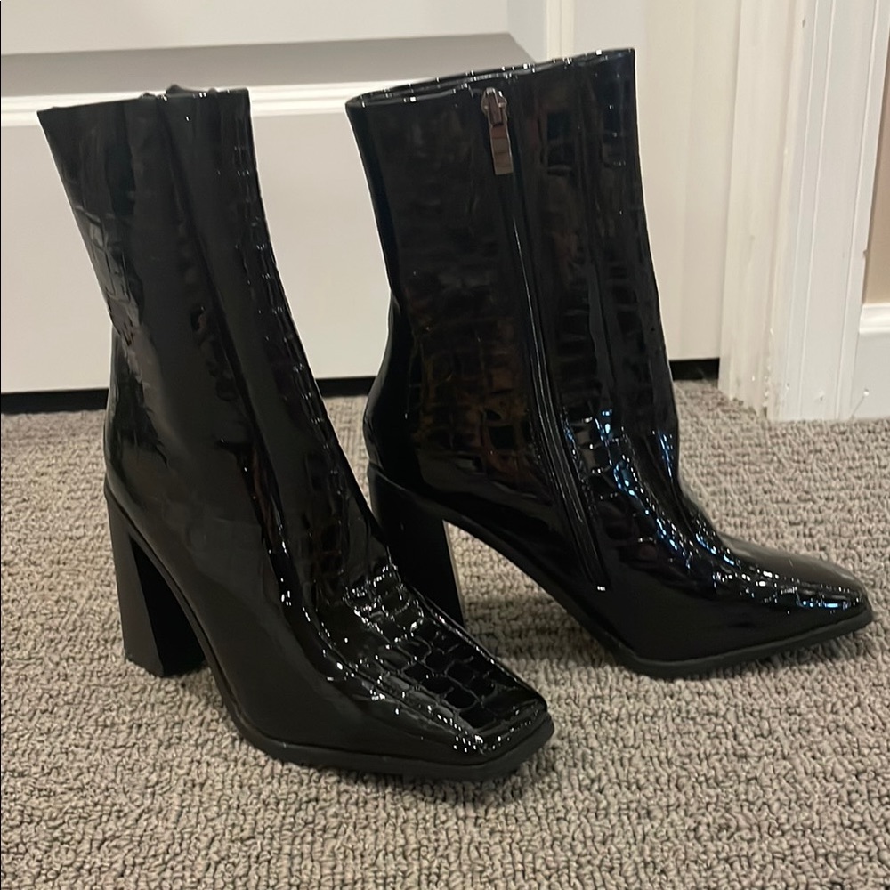 Croc Flare Heeled Ankle Boots By Nasty Gal Size 6